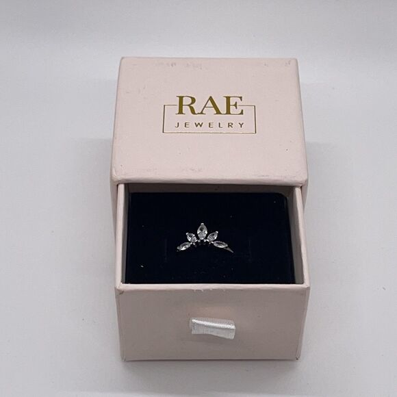 NWT Rae Jewelry Sterling Silver Daisy Ring - Picture 4 of 6